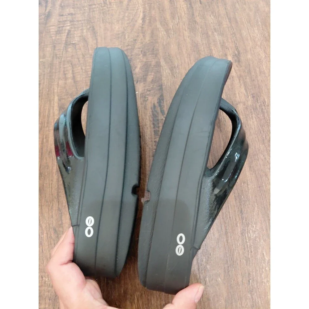 Authentic OOFOS Oomega Thong Women's Size 7 Lightweight Comfort Black